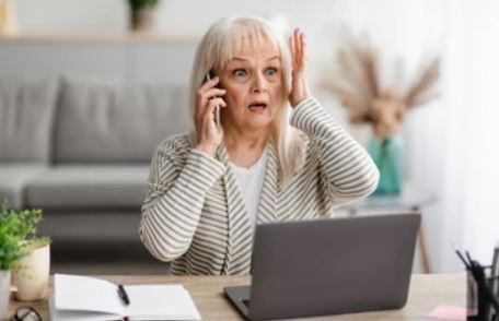 AI Stemkloon geschrokken moeder